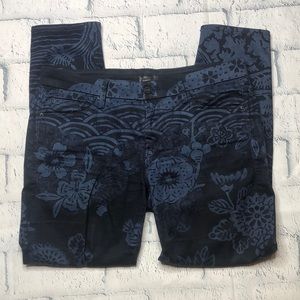 🔹MOTHER The Looker Crop Moon of Tokyo